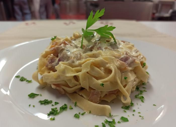 Паста Карбонара с курицей: несложный и очень вкусный ужин для всей семьи