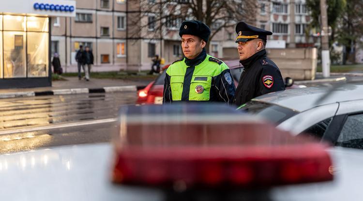 Вячеслав Гладков поздравил полицейских с профессиональным праздником