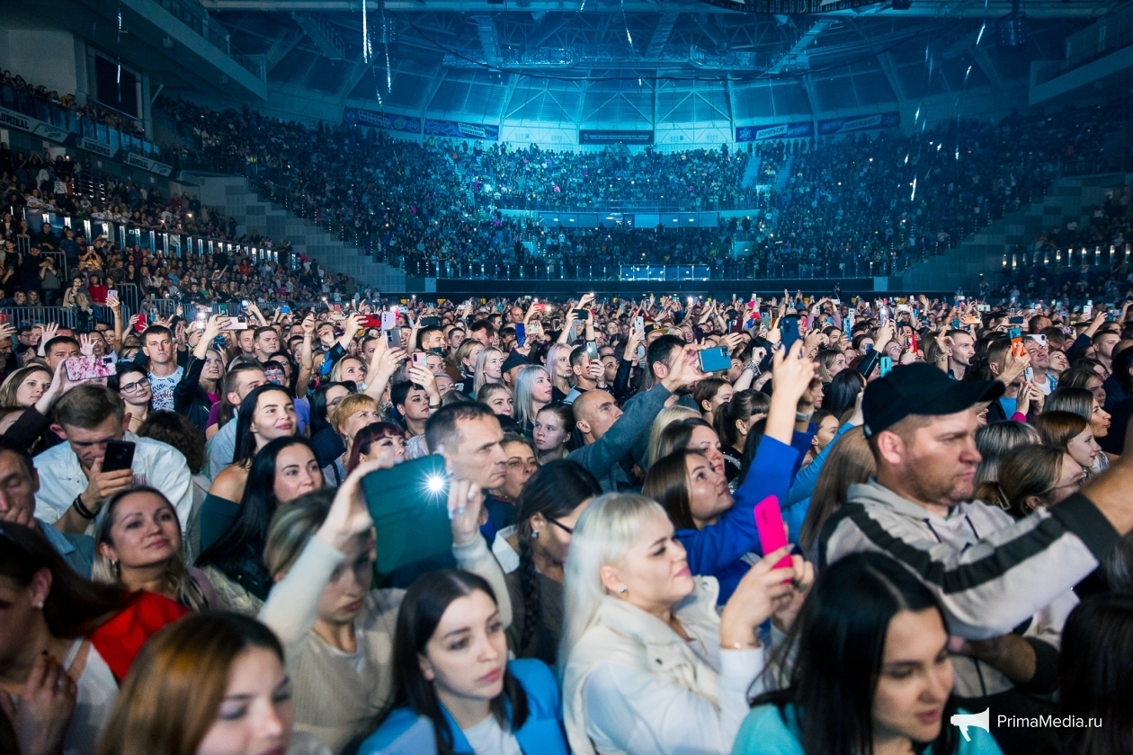 Концерты владивосток 2022 год. Фетисов Арена Владивосток концерт. Руки вверх Красноярск 2022. Концерт руки вверх 2022 Владивосток.