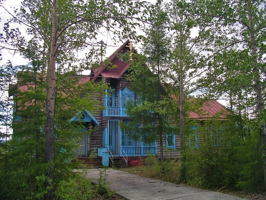 Здание бывшей гостиницы аэропорта Сусуман (Берелёх). Теперь одно из зданий скита Сергия Радонежского