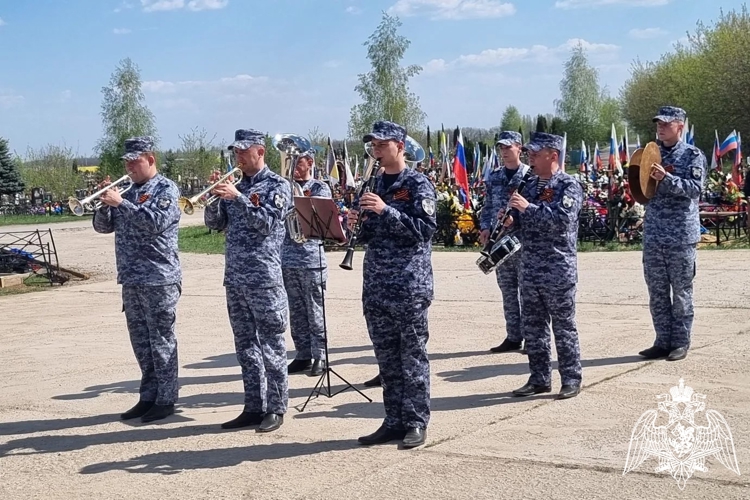 В Липецке росгвардейцы приняли участие в панихиде в честь погибших воинов
