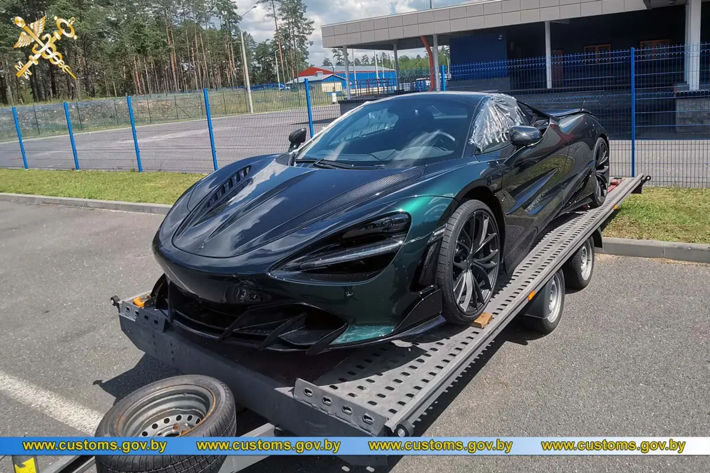 В Беларуси повторно продают конфискованный McLaren 720S Spider. Насколько подешевел?