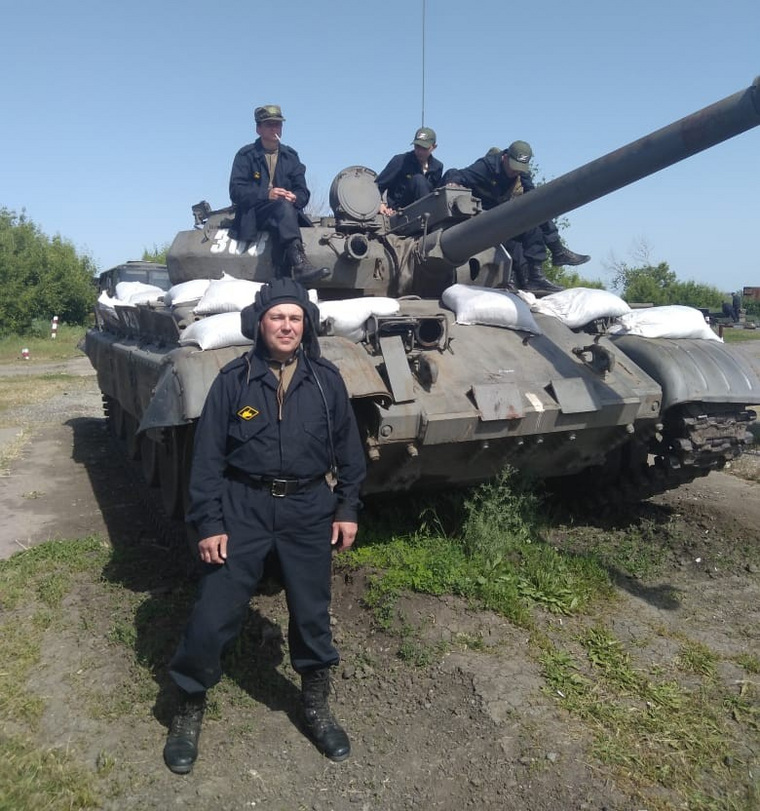 Танки командиры красных песков. Командир танка т-34. Танки командиры красных песков. Танки командиры красных песков. Командир современного танка.