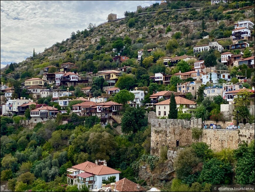 Аланья в ноябре. Пещера Дамлаташ. Красная башня. Судоверфь Терсане.