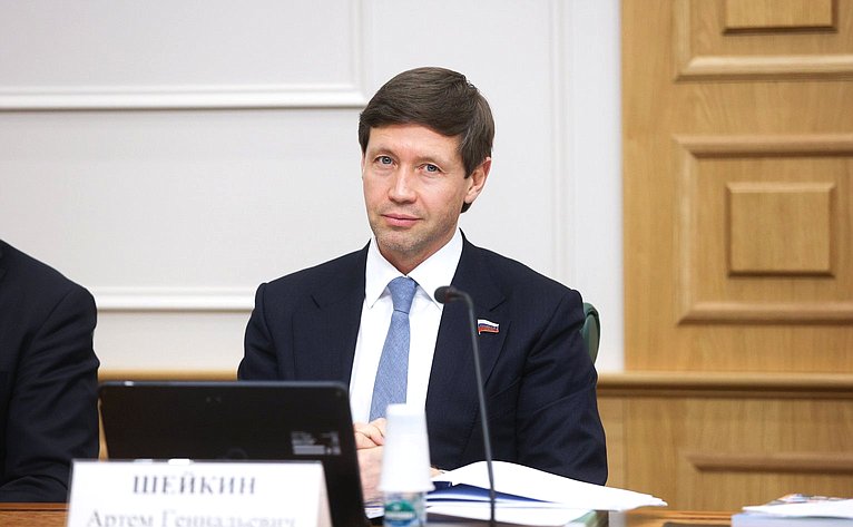 Артем Шейкин