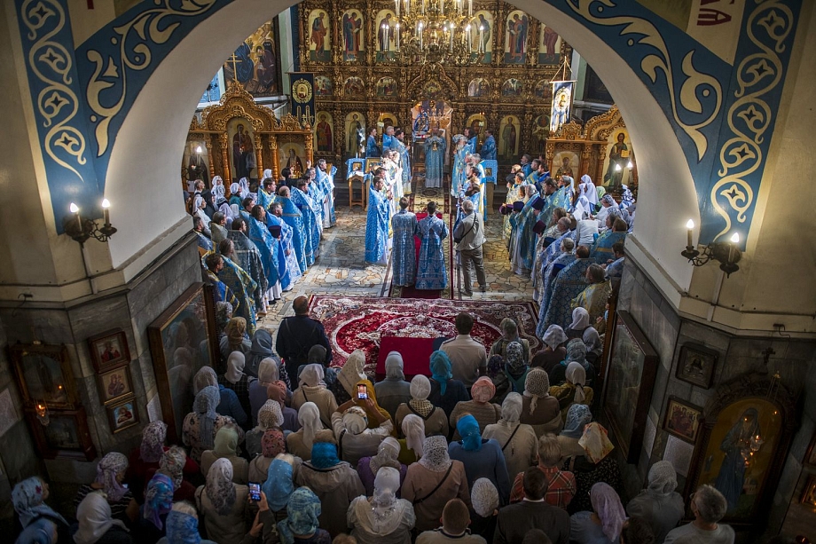 Фото: в Челнах прошла первая большая литургия новой епархии 