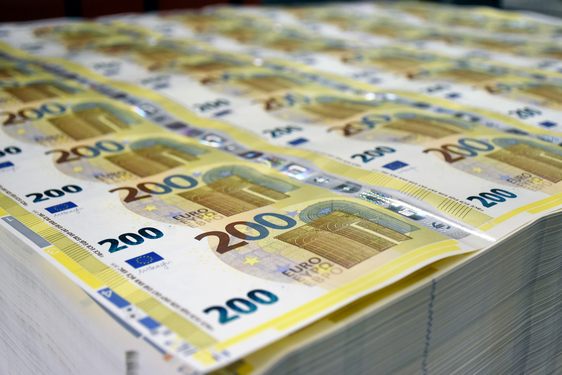 Миллион евро в рублях на сегодня. Миллиард евро. Евро фото. Миллион евро. Много евро.