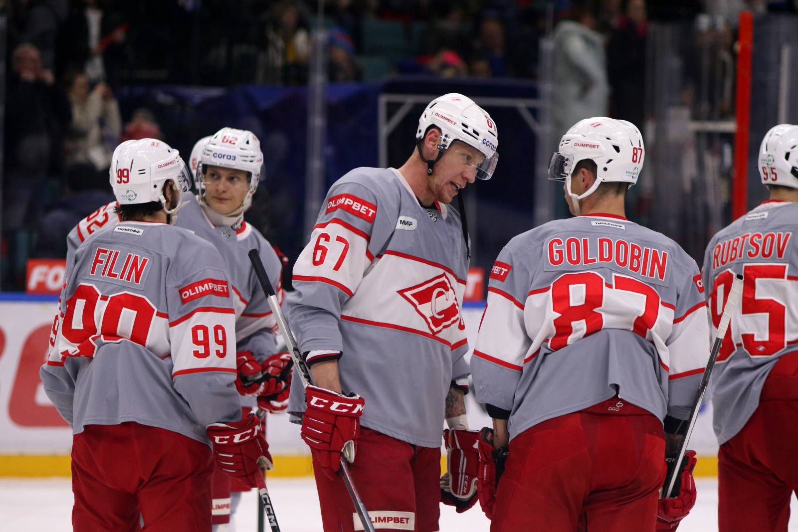 «Спартак» в результативном матче победил «Ладу» в КХЛ