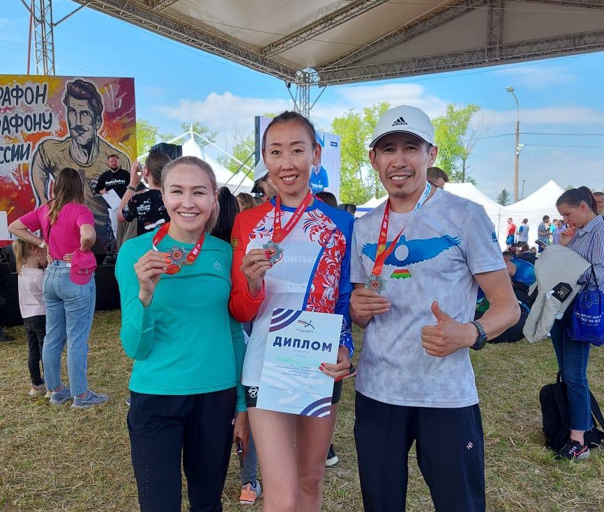 Полумарафон 2024 14 апреля. Марафон в литве. Рижский rimi-марафон. Город марафон греция. Лондонский марафон презентация.