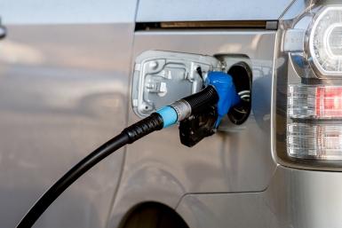 Цены на бензин "разморозились" на АЗС крупных топливных компаний в Иркутске