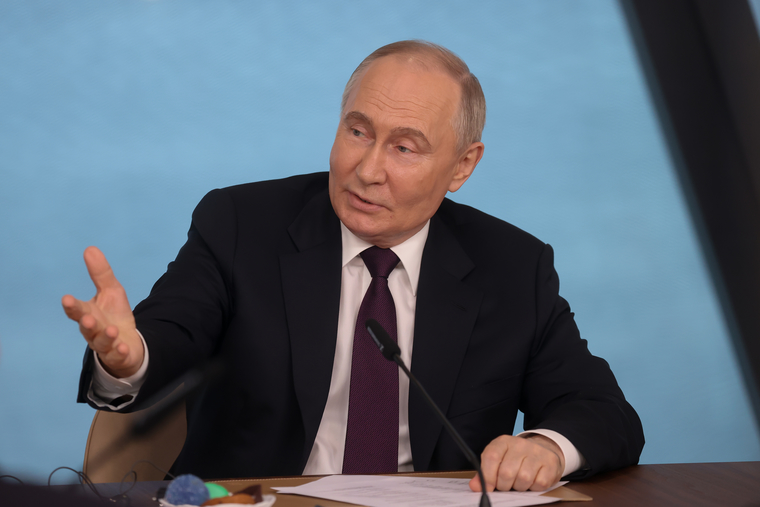 Путин. ПМЭФ-2024. Встреча с руководителями международных информационных агентств. Stock, владимир путин, stock