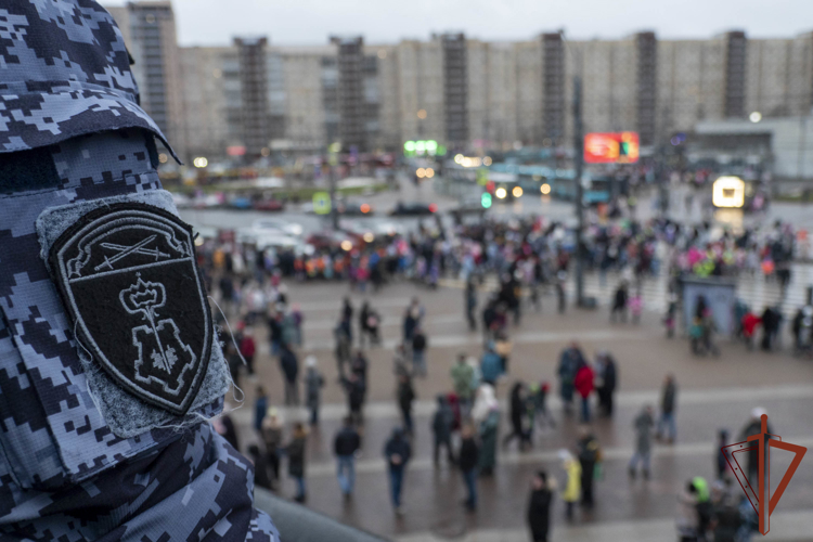 В Санкт-Петербурге росгвардейцы обеспечили безопасность во время проведения Губернаторской ёлки