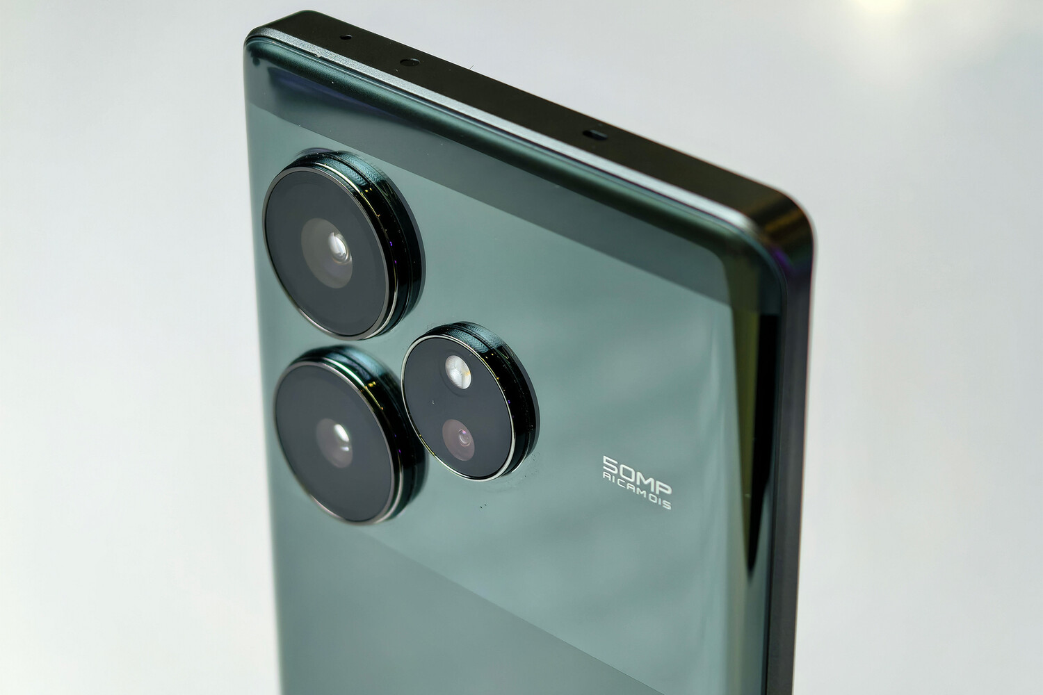 Андроид с хорошей камерой. Huawei p20 pro камера. Смартфон с большой камерой. Камера телефона. Телефоны с ии камерой.