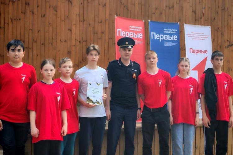 Офицер Росгвардии выступил судьей патриотического квеста в Темникове в преддверии 81-й годовщины Дня Победы