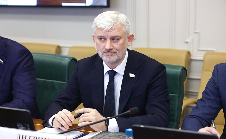 Евгений Дитрих