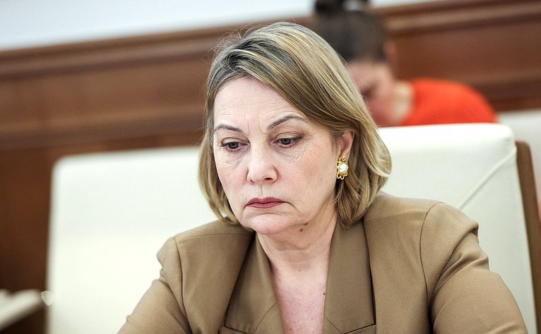 Совещание на тему «Совершенствование комплекса мер по организации и обновлению медицинских кабинетов в общеобразовательных организациях, включая разработку стандартов»