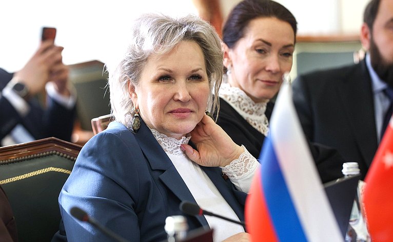 Елена Писарева