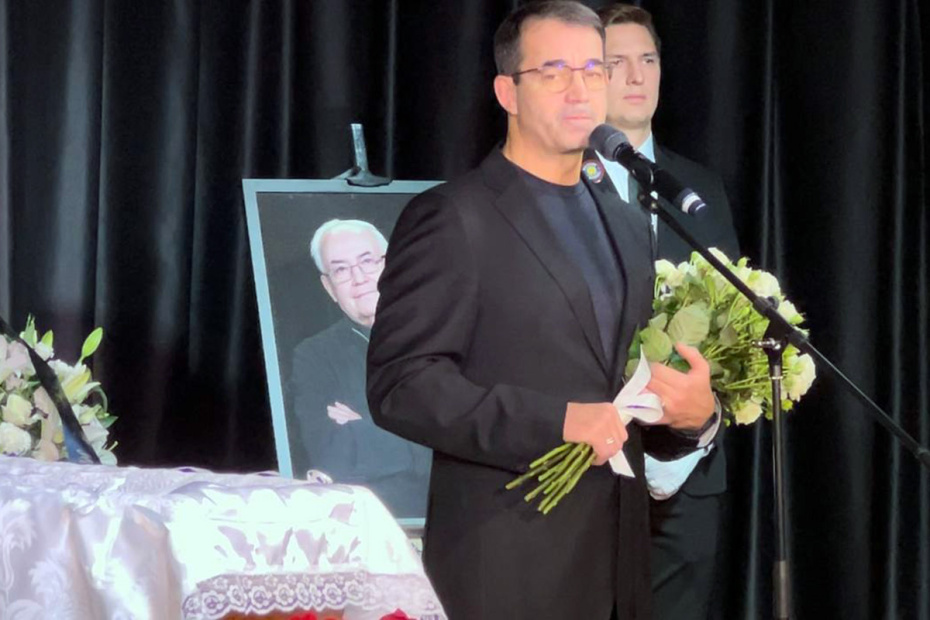 Народный артист России Дмитрий Певцов на церемонии прощания со Всеволодом Шиловским в Московском театре Всеволода Шиловского