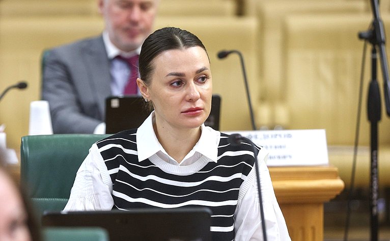 Круглый стол на тему «Особый порядок привлечения к административной ответственности судей и иных должностных лиц, выполняющих определенные государственные функции»