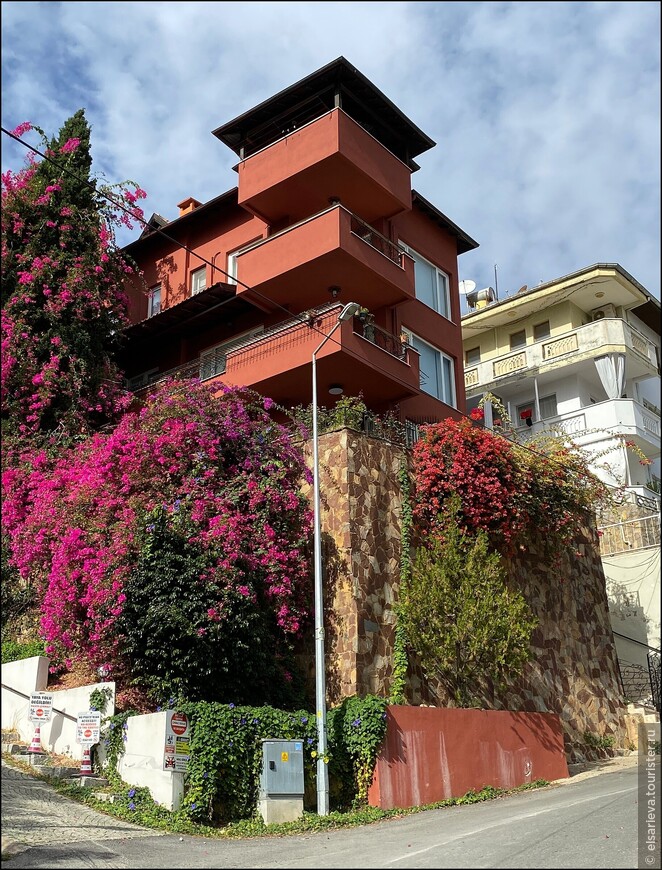 Аланья в ноябре. Пещера Дамлаташ. Красная башня. Судоверфь Терсане.