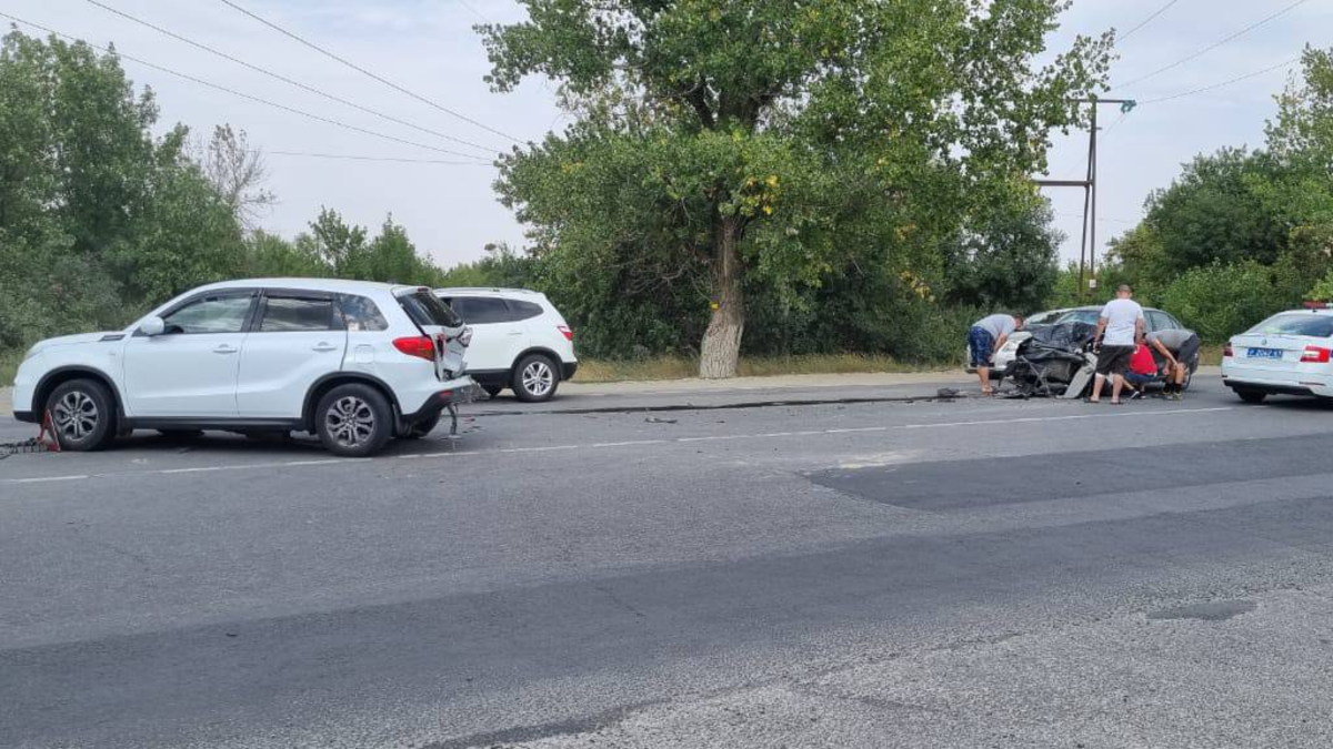 Новочеркасск зерноград. Дорожно транспортное происшествие на трассе Ростов.