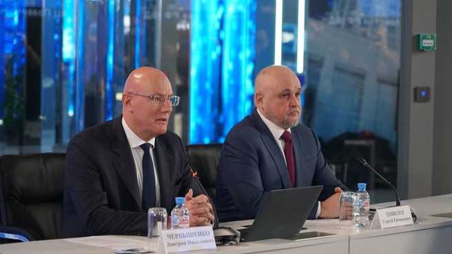 Дмитрий Чернышенко совместно с губернатором Кемеровской области Сергеем Цивилёвым принял участие в открытии регионального координационного центра Кузбасса на выставке-форуме «Россия»