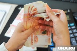 Курганские власти повысили выплаты медработникам при переезде в регион