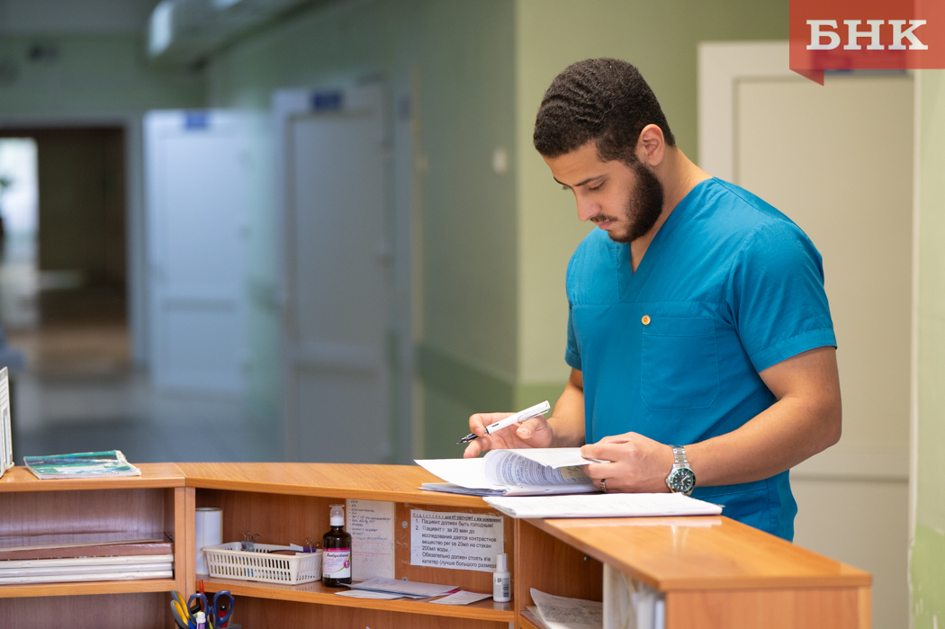 За неполный 2025-й в больницы Коми пришли 250 врачей