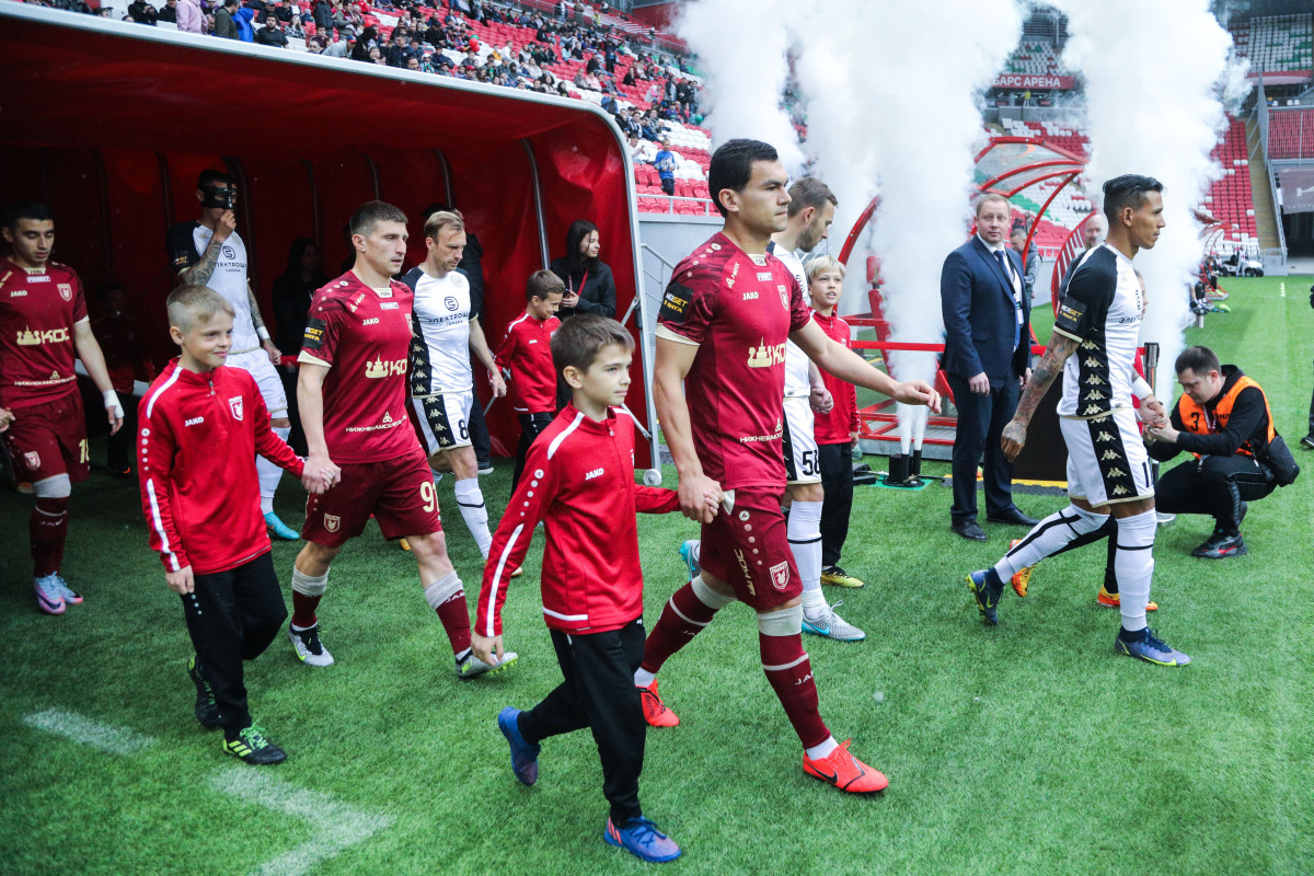 Локомотив рубин миранчук 3 1. Миранчук в рубин. Фк рубин футболисты. Дзюба рубин. Рубин зенит- 2005.