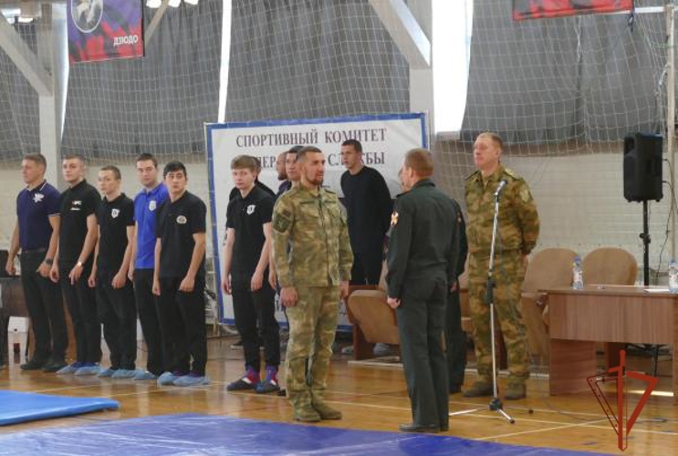 Чемпионат Сибирского ордена Жукова округа Росгвардии по рукопашному бою завершился в Омске