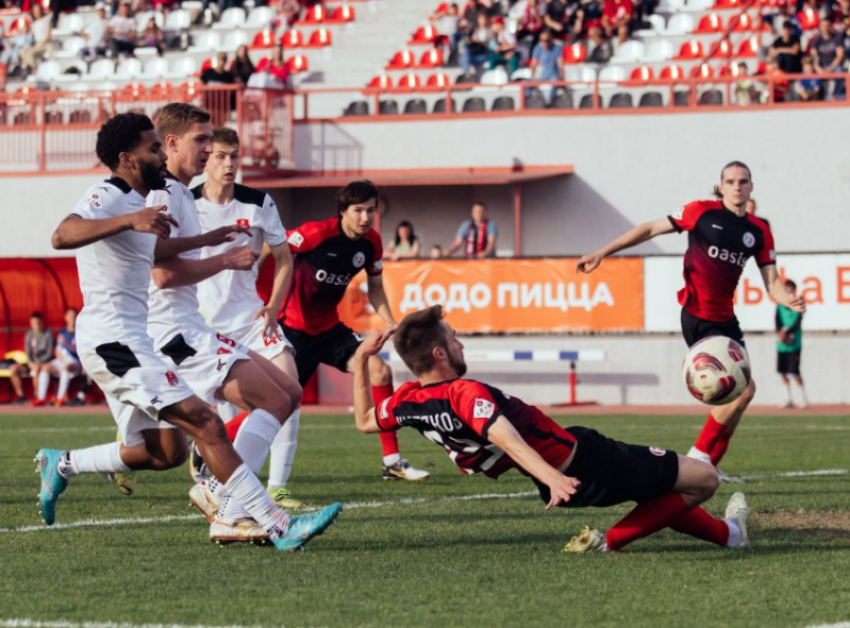 Таганрогский «Форте» нанес «Астрахани» первое поражение в сезоне