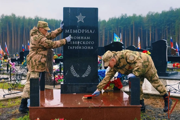 Росгвардейцы в Сибири приняли участие в благотворительных акциях и почтили память героев Великой Отечественной войны