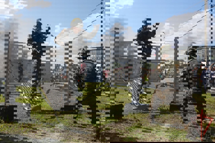 Генерал-полковник Юрий Яшин поздравил спецназовцев, которые успешно прошли квалификационное испытание на право ношения крапового берета (видео)