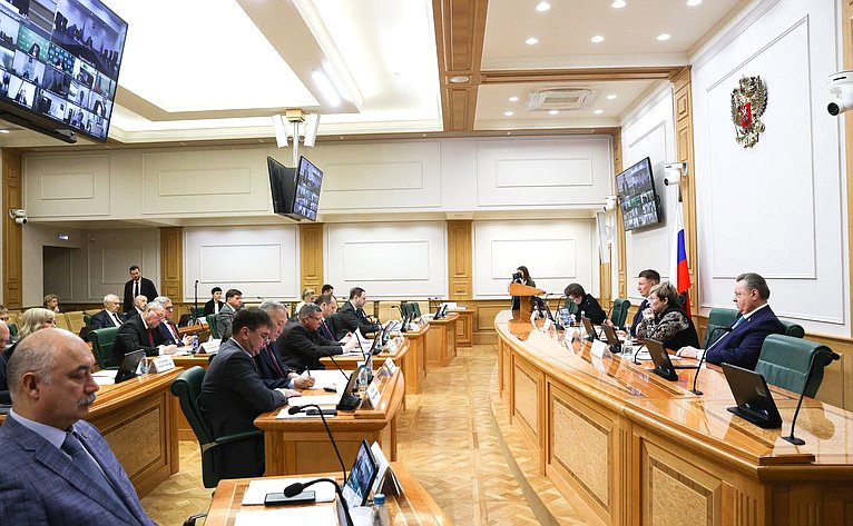 Парламентские слушания, посвященные вопросам реализации Федерального закона «О рыболовстве и сохранении водных биологических ресурсов» в части перезаключения договоров пользования рыболовными участками