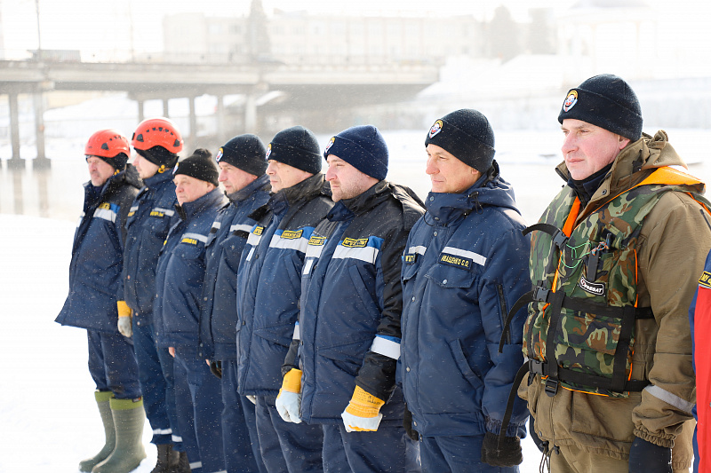 27 декабря день спасателя. Учения мчс воронеж. Пожарная охрана ростовской области. Спасатели при наводнении. Спасатель 5.