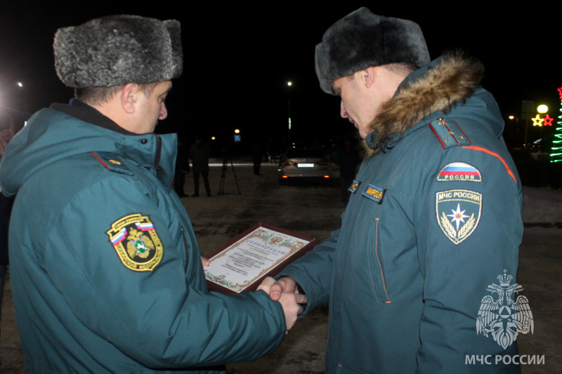 В День спасателя томским пожарным вручили ключи от новой техники