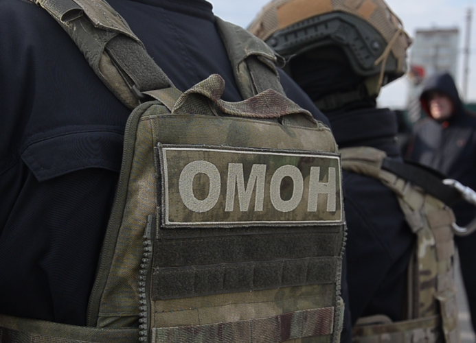 В Пензе при поддержке спецназа Росгвардии выявили мигрантов, нарушивших закон (видео)