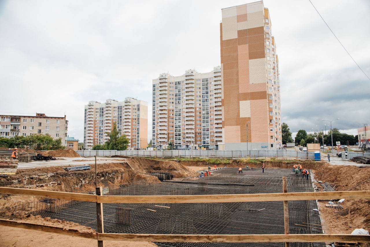 12 строительство. Стройка фото. Строящийся город. Стройка в городе. Строить постройки.