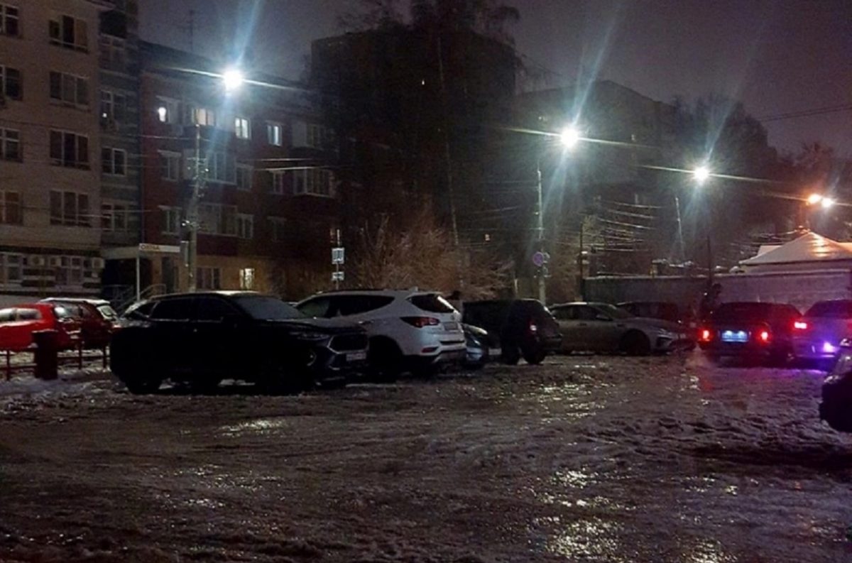 Будет сегодня в нижнем дождь. Ледяной дождь в Нижнем Новгороде. Богородск без света ледяной дождь. Метель.