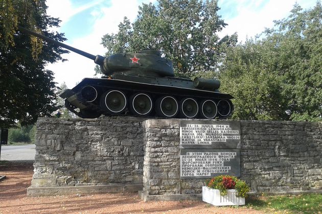 Танк Т-34 в Нарве до демонтажа