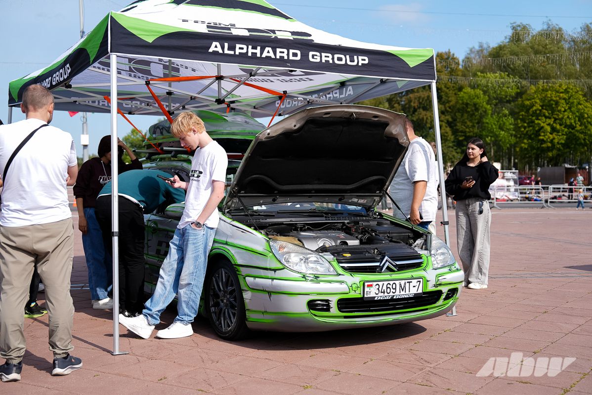 Монстр-трак Audi 100, Mosvagen и «Волга»-кабриолет: чем запомнился «Авто Тюнинг Батл» в Новополоцке