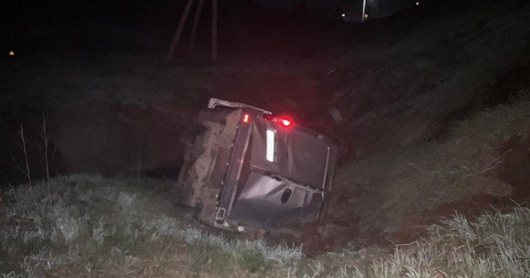 В Игринском районе в ДТП с грузовиком пострадали два человека
