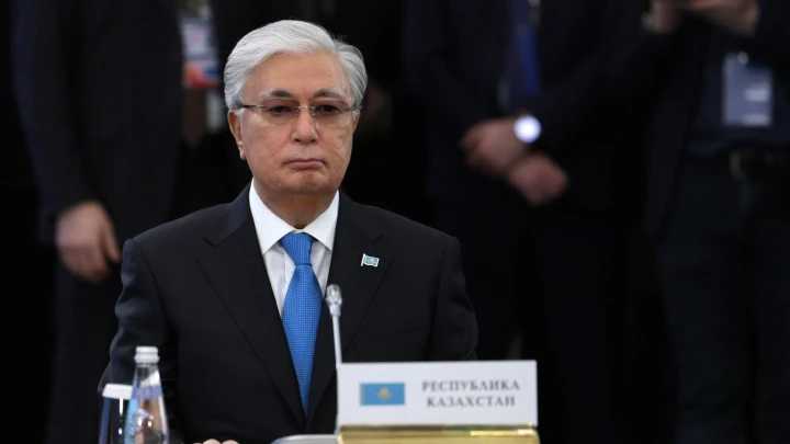 Глава Казахстана уволил послов в нескольких странах