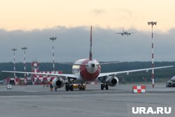 Самолет до Ноябрьска продолжил путь после экстренной посадки в Тюмени