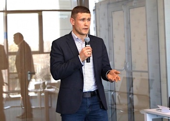 Благодаря активности сахалинских саморегуляторов и строителей, авансирование в контракте капремонта отныне обсуждают на старте 