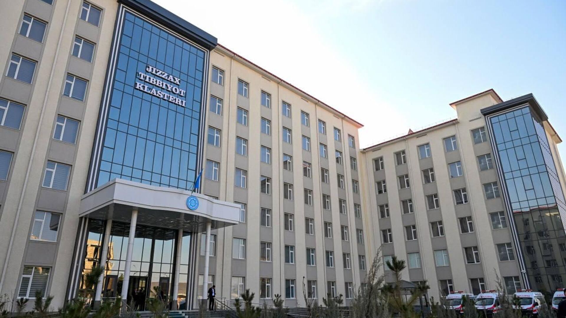 В Жиззахе начинает работу многопрофильный медицинский центр с современными возможностями - Sputnik Узбекистан, 1920, 02.12.2025