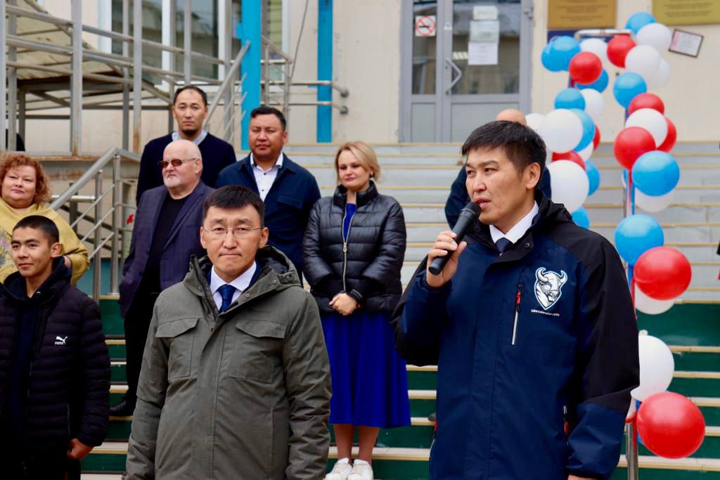 После истории о зарплате в 17 тысяч преподаватели Якутии массово рассказали о своих проблемах