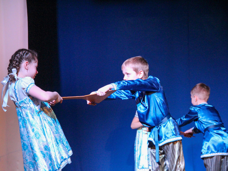 Фестиваль дружбы народов в Новосибирске объединил детей разных национальностей