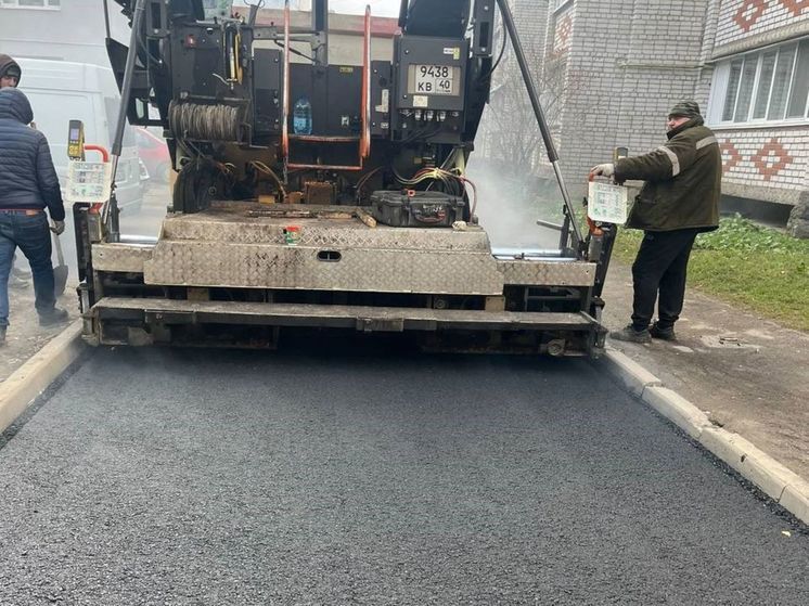 В Калуге отремонтировали дороги в сотне дворов