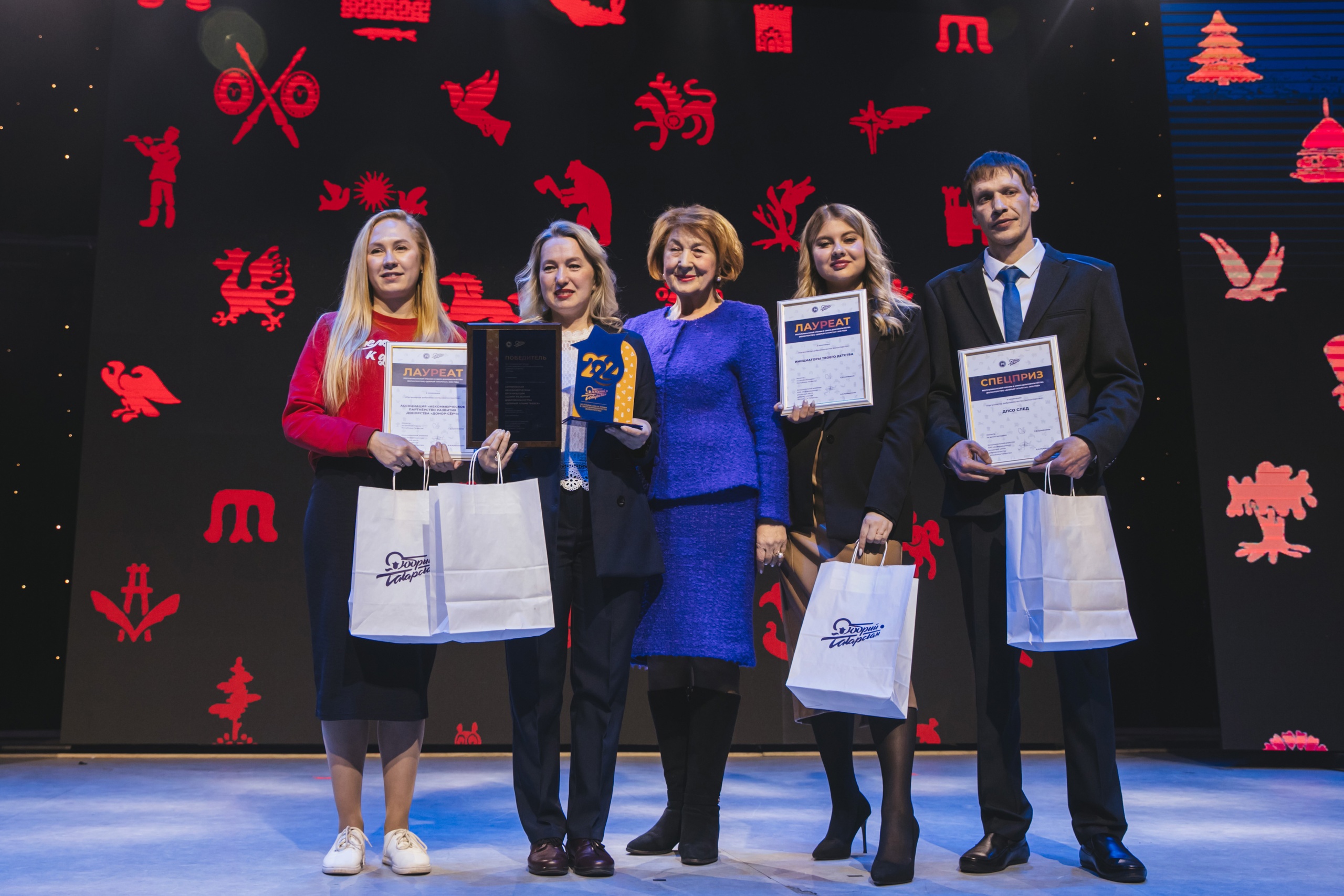 Лучший волонтер 2023. Лидерство в волонтерской группе в волонтерской деятельности. Совет ветеранов грязовецкого района. Волонтеры в школе. Хенкель татьяна викторовна.